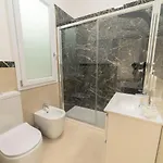 Mandorlo Bianco 4* أفولا