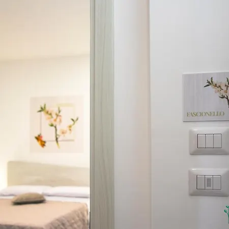 Mandorlo Bianco Bed & Breakfast *